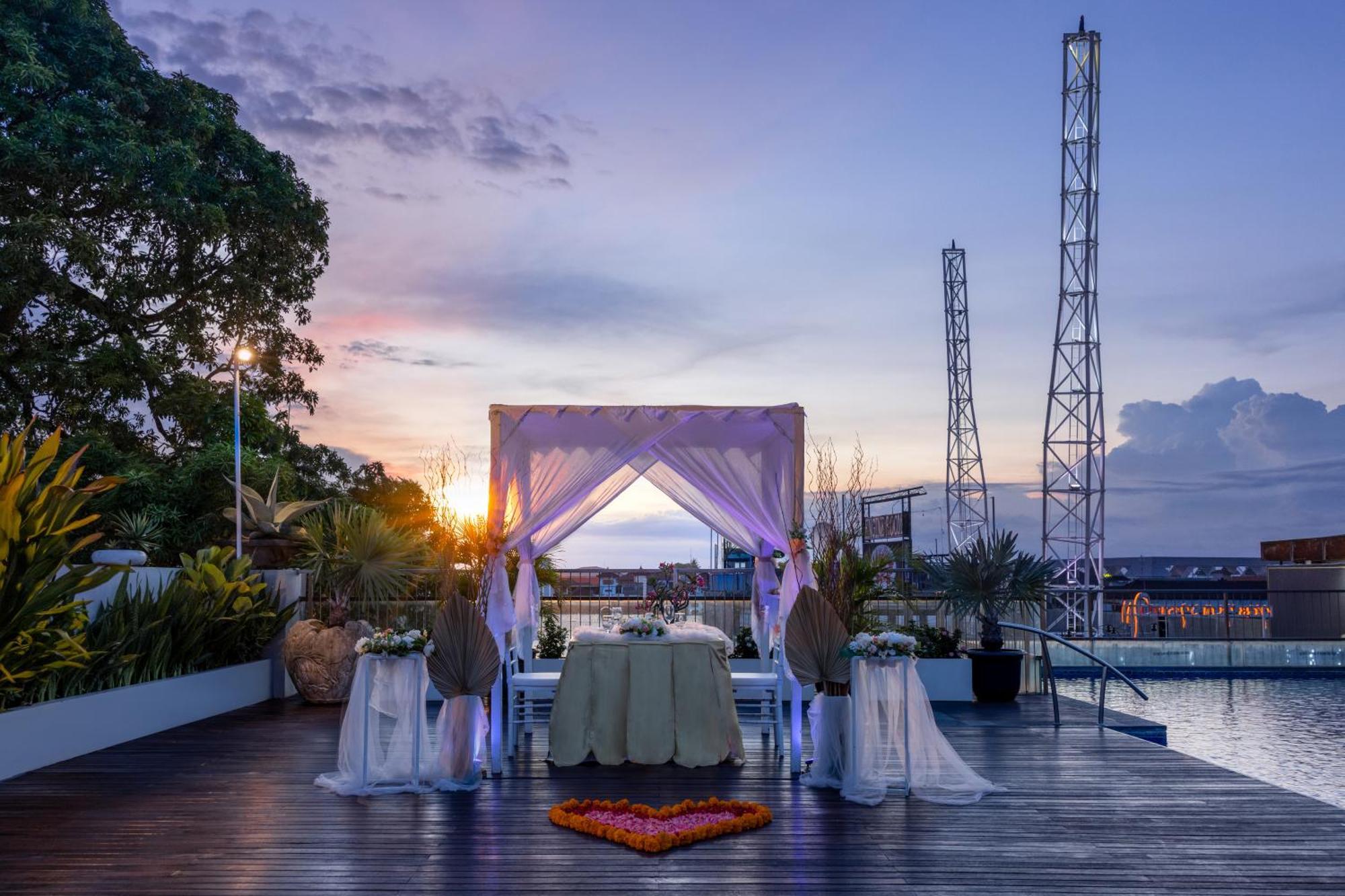 J4 Hotels Legian Luaran gambar